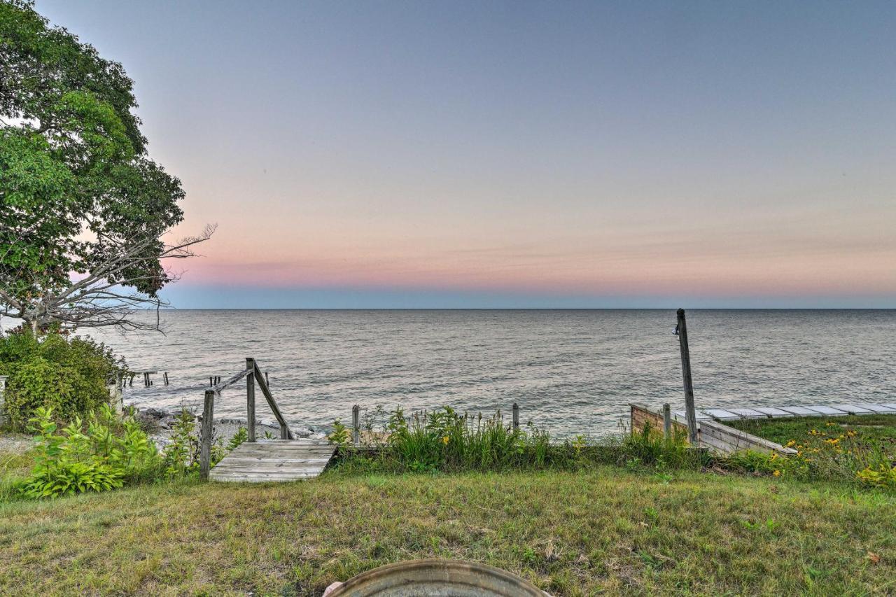 East Tawas Cabin With Lake Huron Access And Views Buitenkant foto